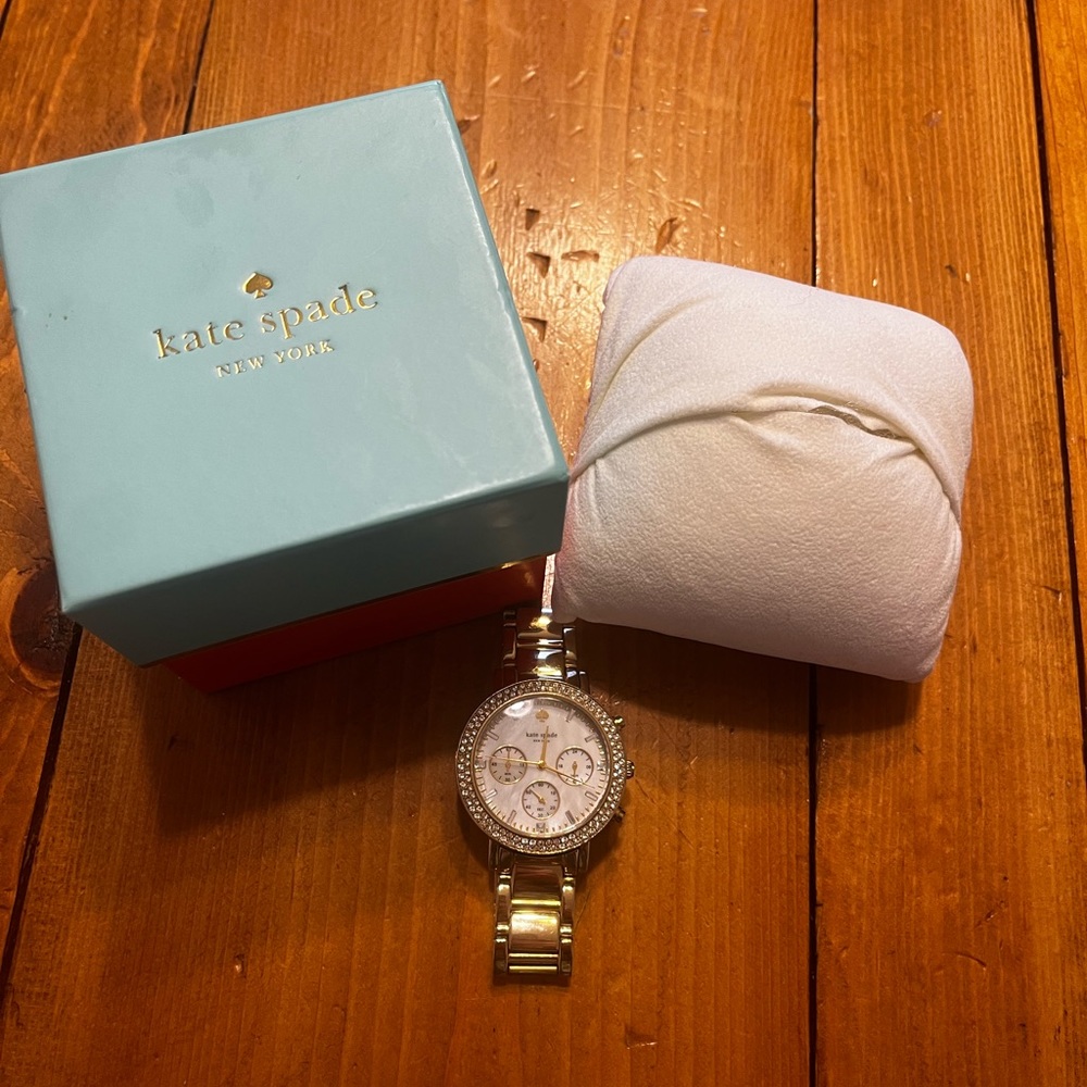Kate Spade ♠️ Watch - Picture 4 of 5